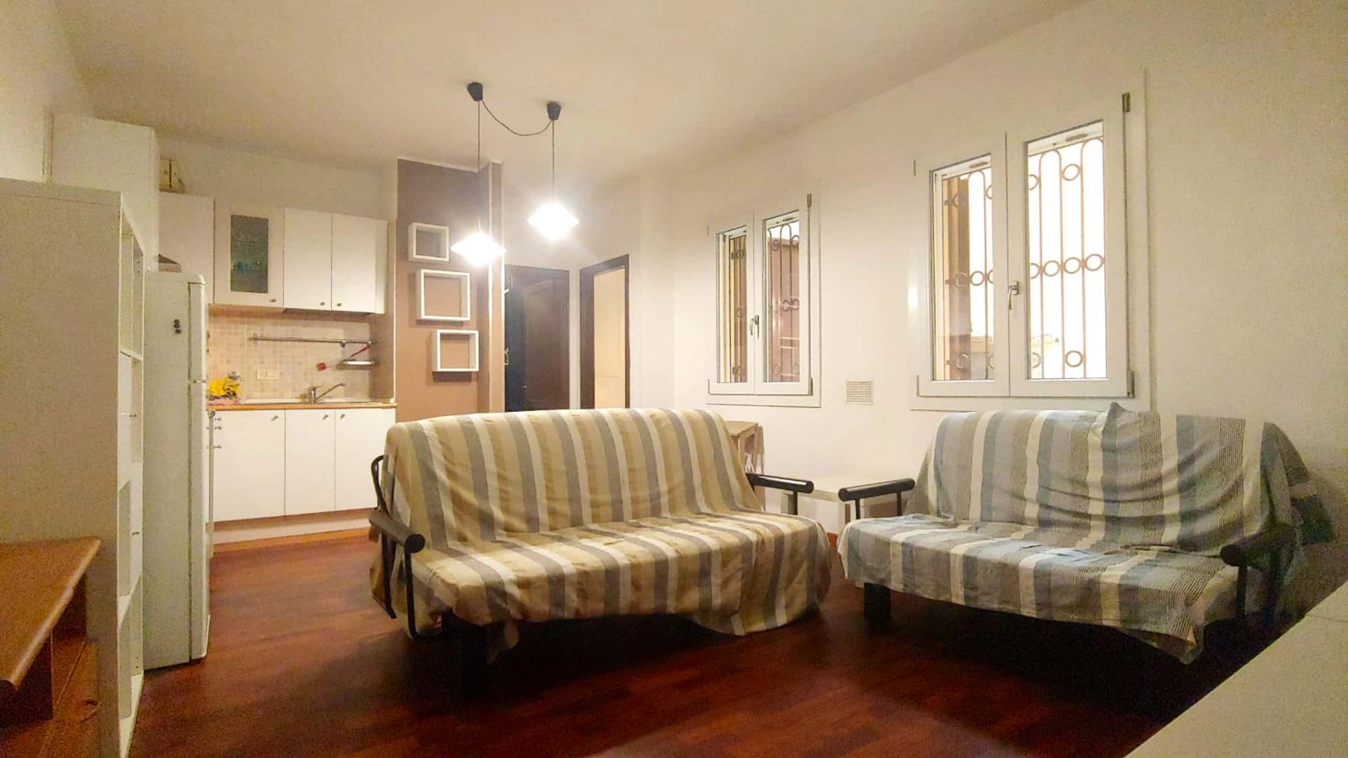Accommodation with 3 bedrooms in bologna