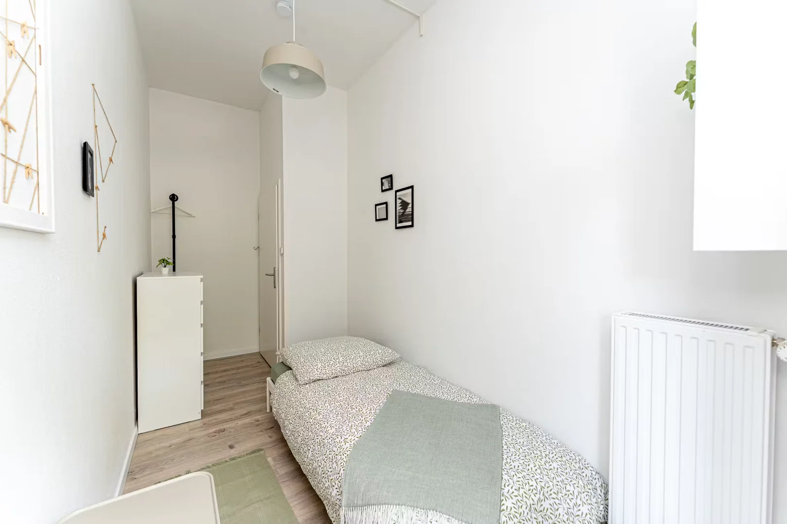 Habitación para estudiantes en con área de estudio y facilidades compartidas