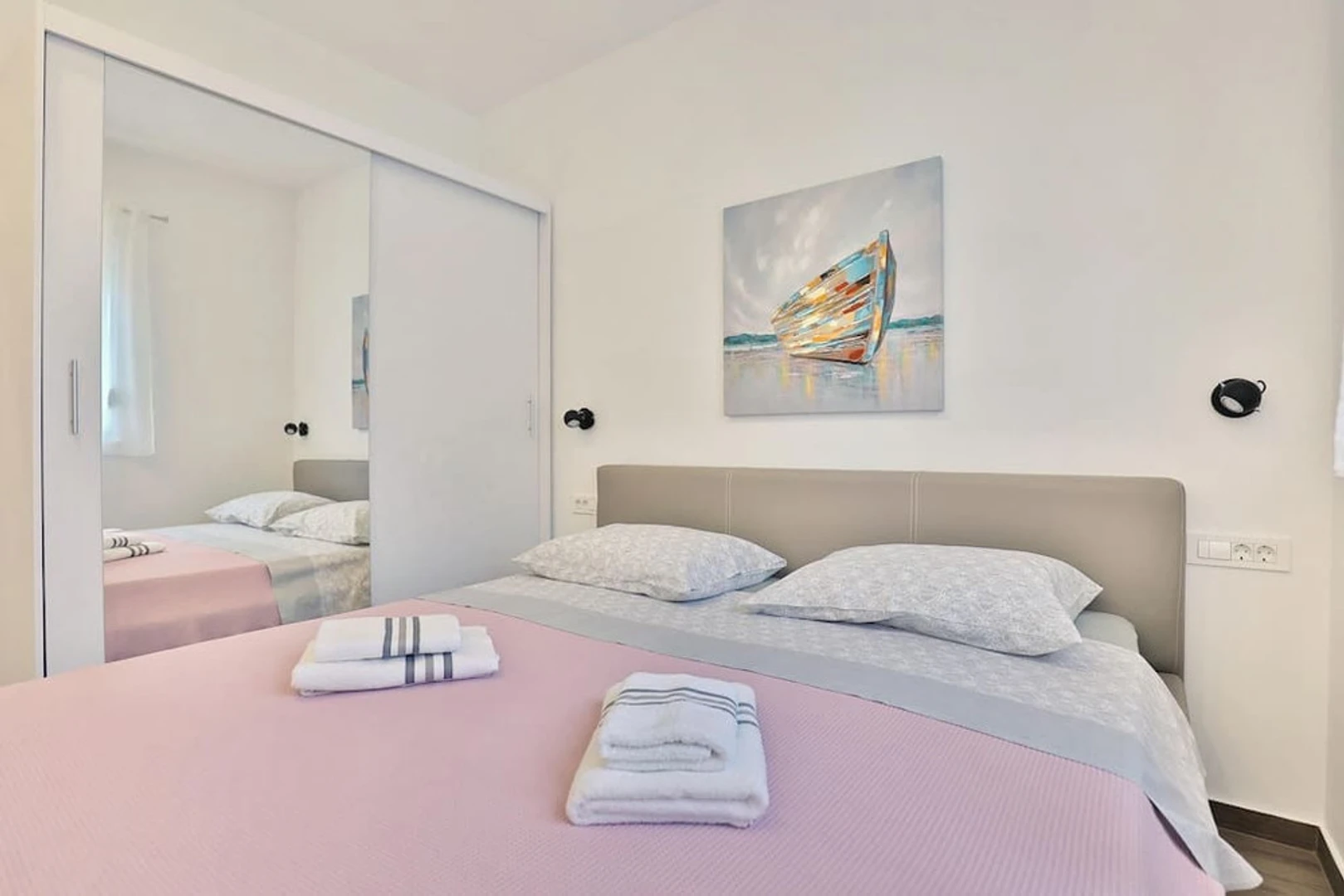 Appartamento con 2 camere da letto a Zara