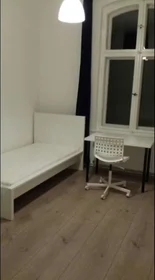 Privatzimmer in der Karl-Marx-Straße, Babelsberg, bild 1 von 10