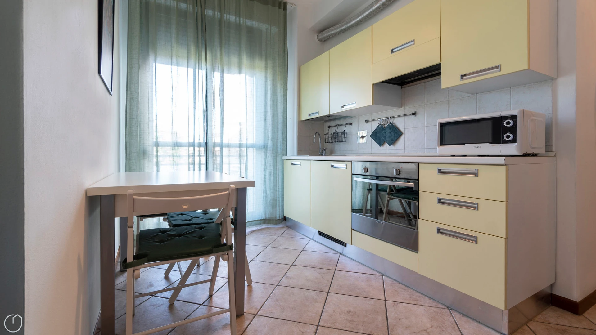 Entire fully furnished flat in Bologna