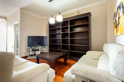 Logement entier à Carrer de Luis de Santàngel 17, image 2 de 12
