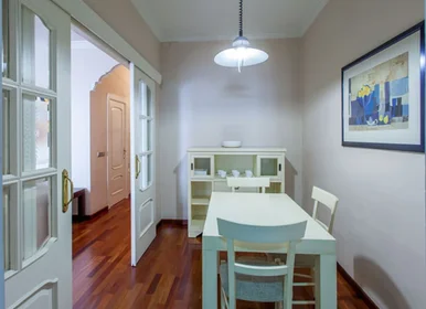 Logement entier à Carrer de Luis de Santàngel 17, image 3 de 12