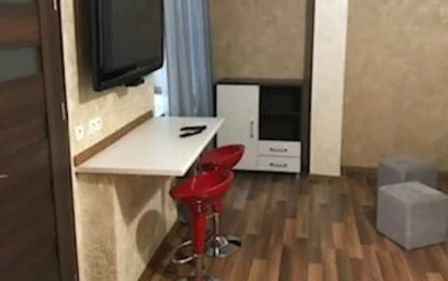 Alojamiento de 2 dormitorios en {area}