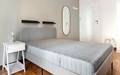 Quarto barato em {area}