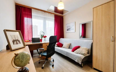 Zimmer mit Doppelbett zu vermieten {area}