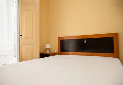 Private room at Rua Dr. António José de Almeida, image 2 of 36