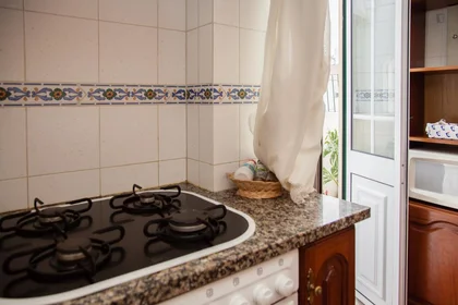 Private room at Rua Dr. António José de Almeida, image 14 of 36