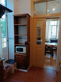Private room at Rua Dr. António José de Almeida, image 18 of 36