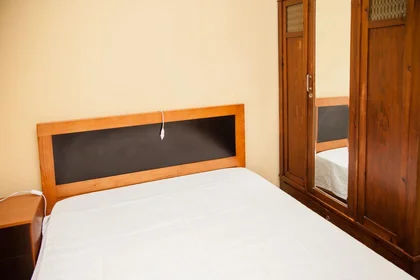 Private room at Rua Dr. António José de Almeida, image 3 of 36