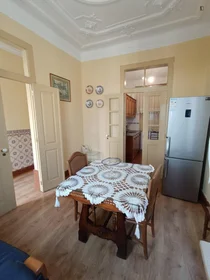 Private room at Rua Dr. António José de Almeida, image 9 of 36