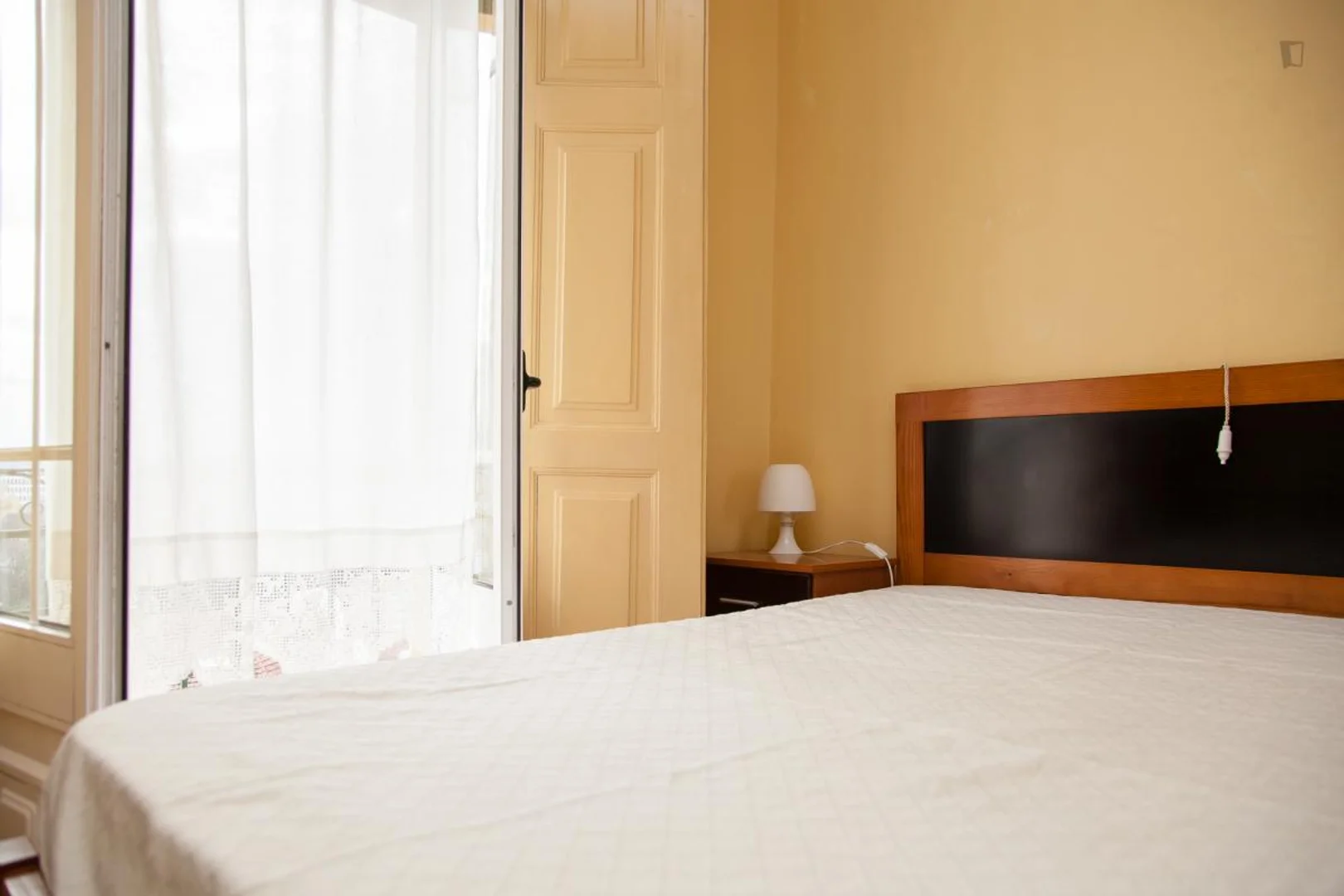 Economical student room with convenient location in