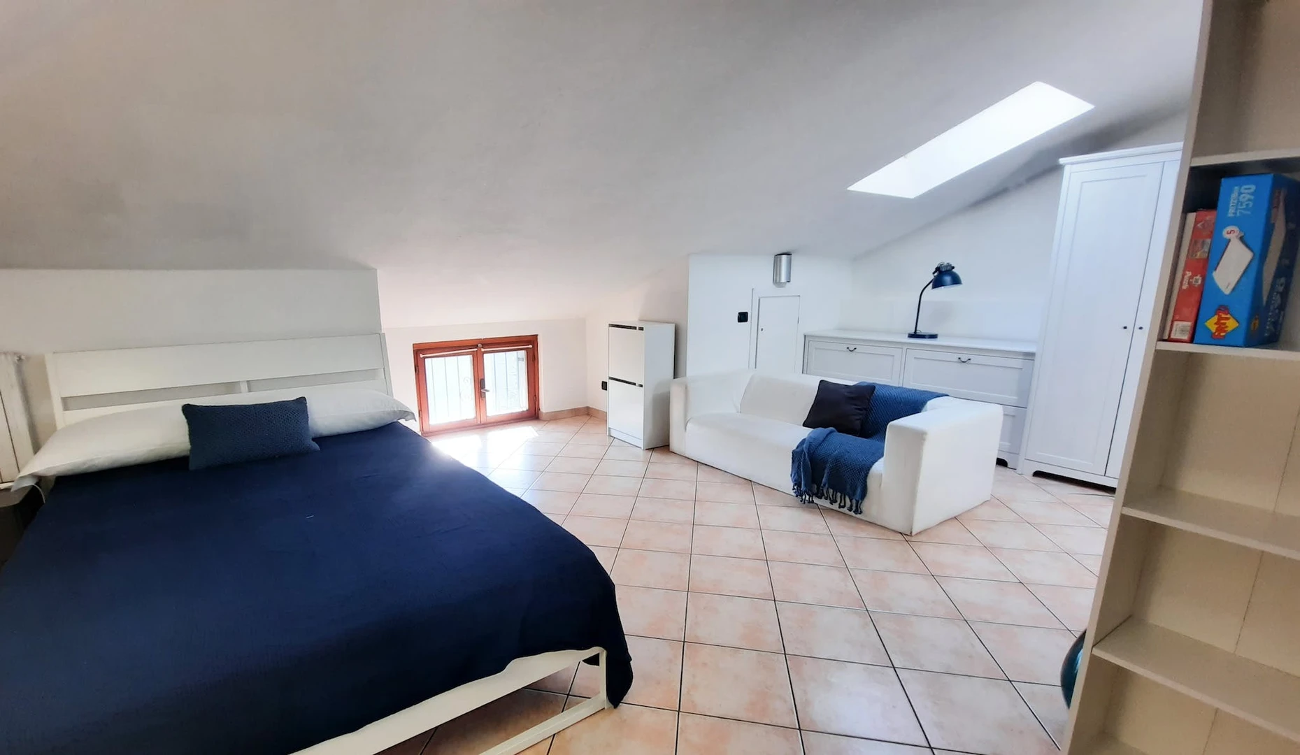 Mehrbettzimmer in 3-Zimmer-Wohnung Bergamo
