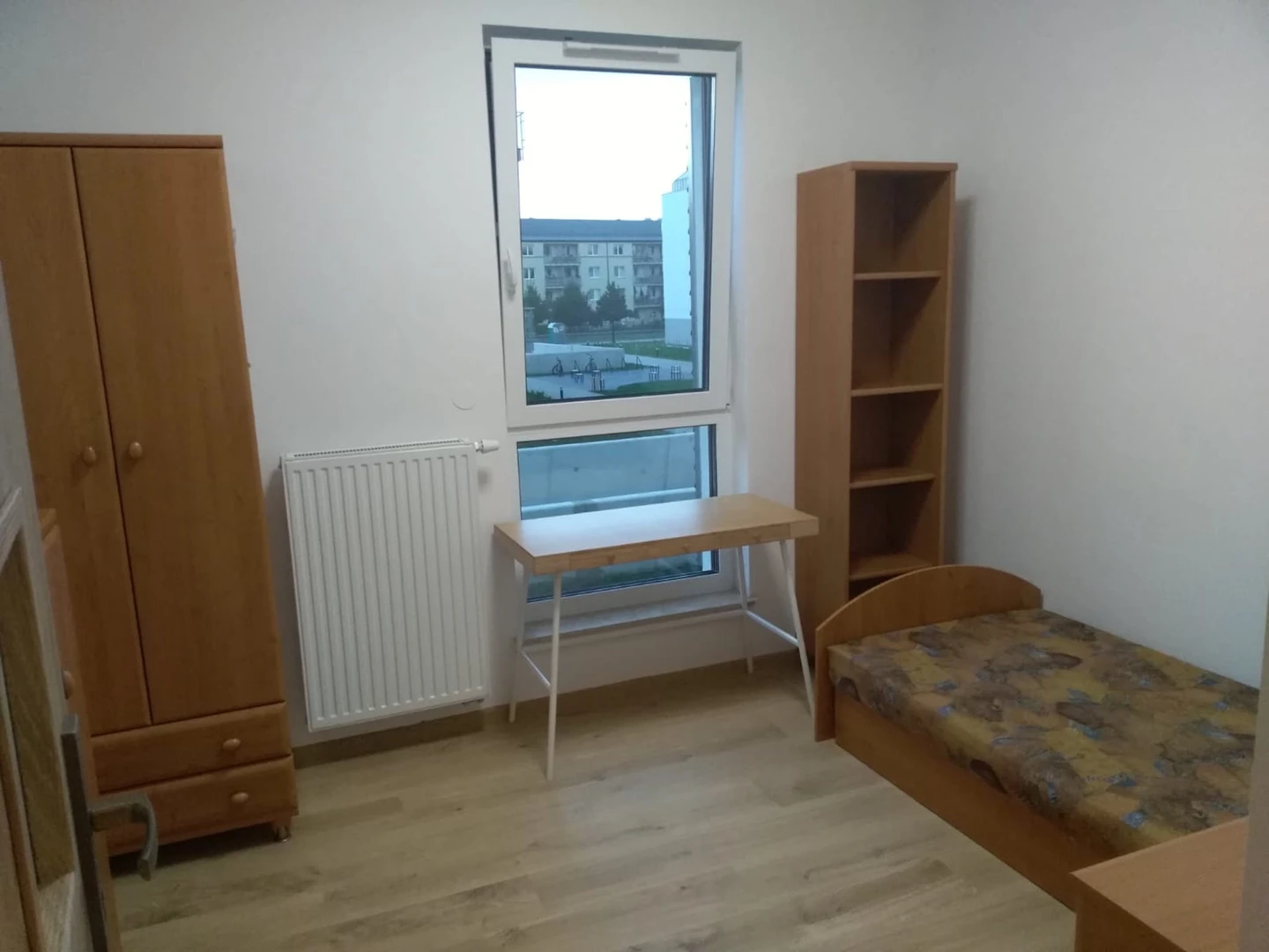 Chambre à louer avec lit double Poznań