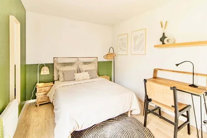 私人房间 在 1bis Rue Volta, 92800 Puteaux, France, 11的图像1