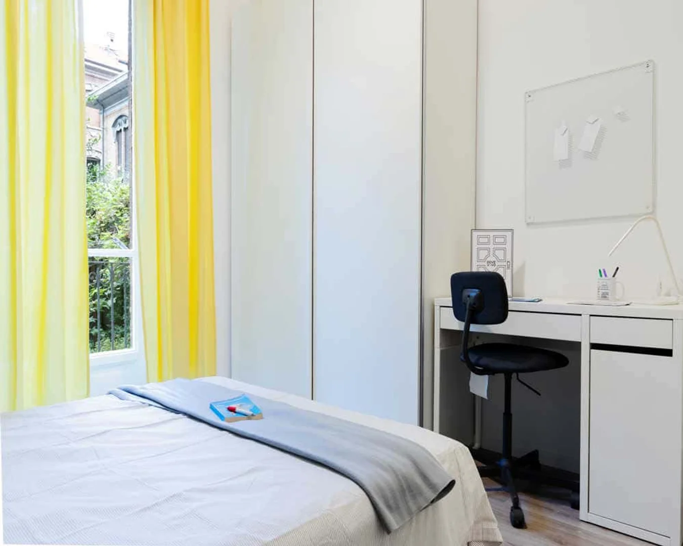 Quarto amigo do estudante em  com comodidades modernas