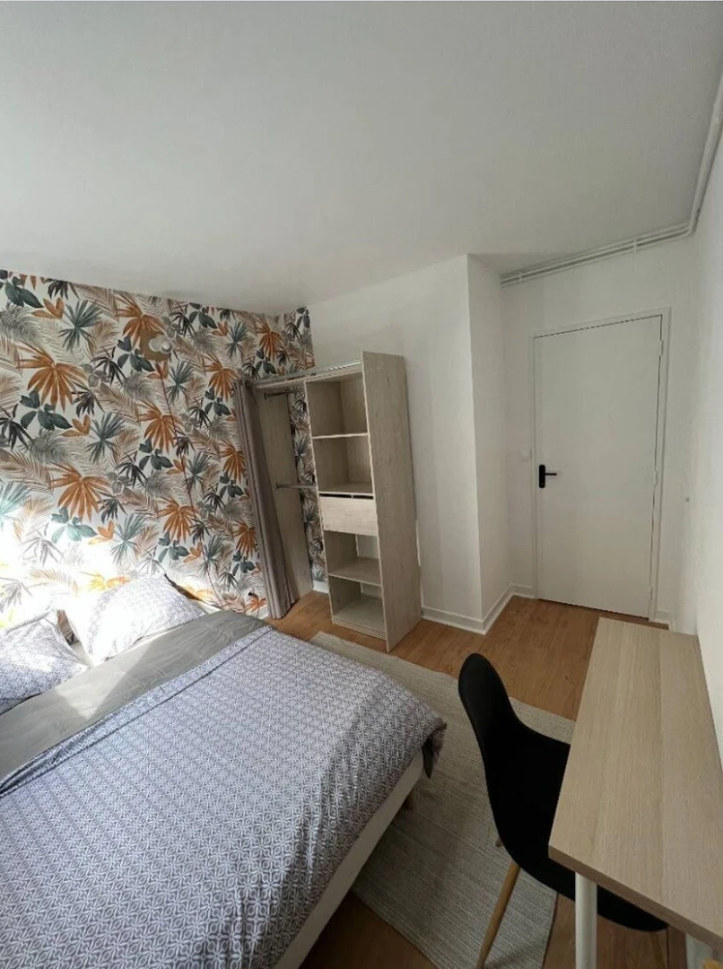 Cheap private room in Rouen