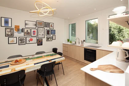 Studio at Boulevard Gallieni, image 13 of 32