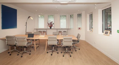 Studio at Boulevard Gallieni, image 15 of 32