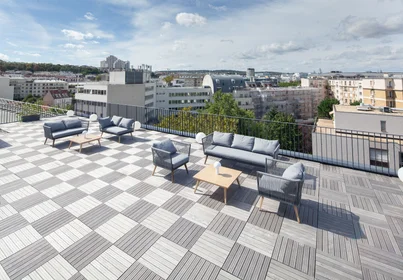 Studio at Boulevard Gallieni, image 21 of 32