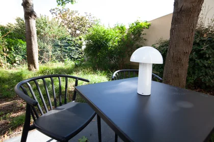 Studio at Boulevard Gallieni, image 31 of 32