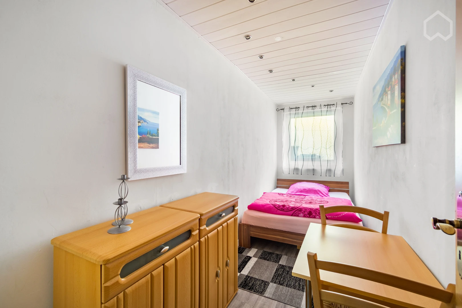 Zimmer mit Doppelbett zu vermieten Dresden