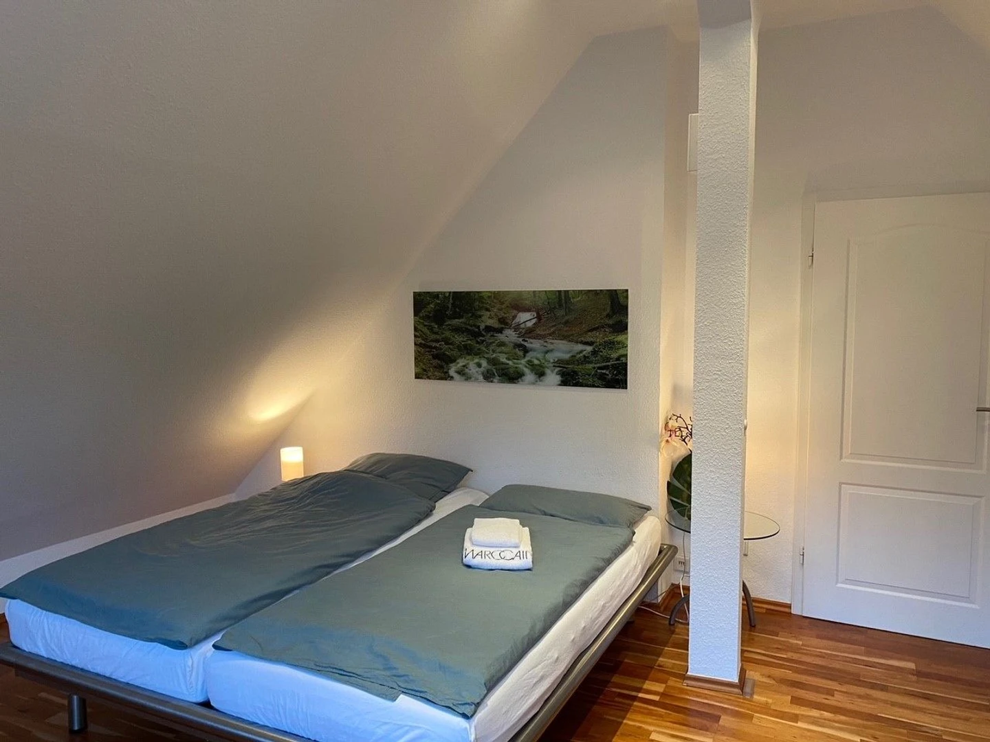 Pokój do wynajęcia z podwójnym łóżkiem w Wuppertal