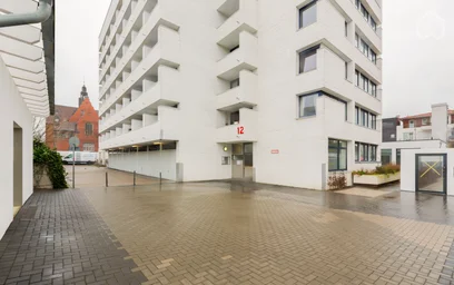 Dairenin tamamı konumu Bernhardstraße, 15 20 görüntüsü