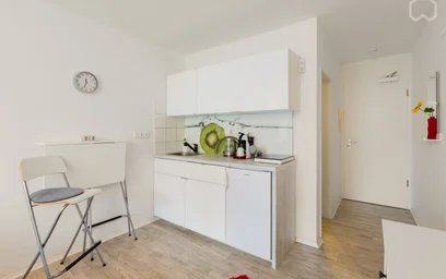 Dairenin tamamı konumu Bernhardstraße, 10 20 görüntüsü