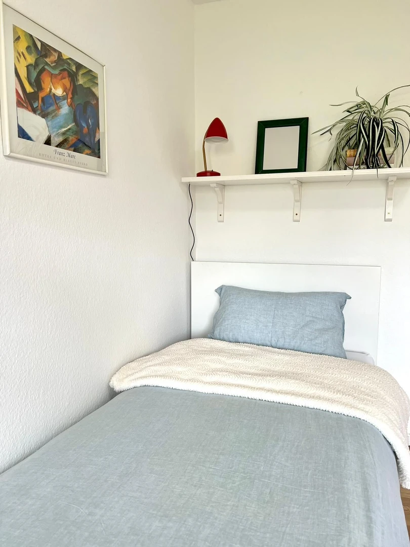 Renting rooms by the month in Ludwigshafen Am Rhein