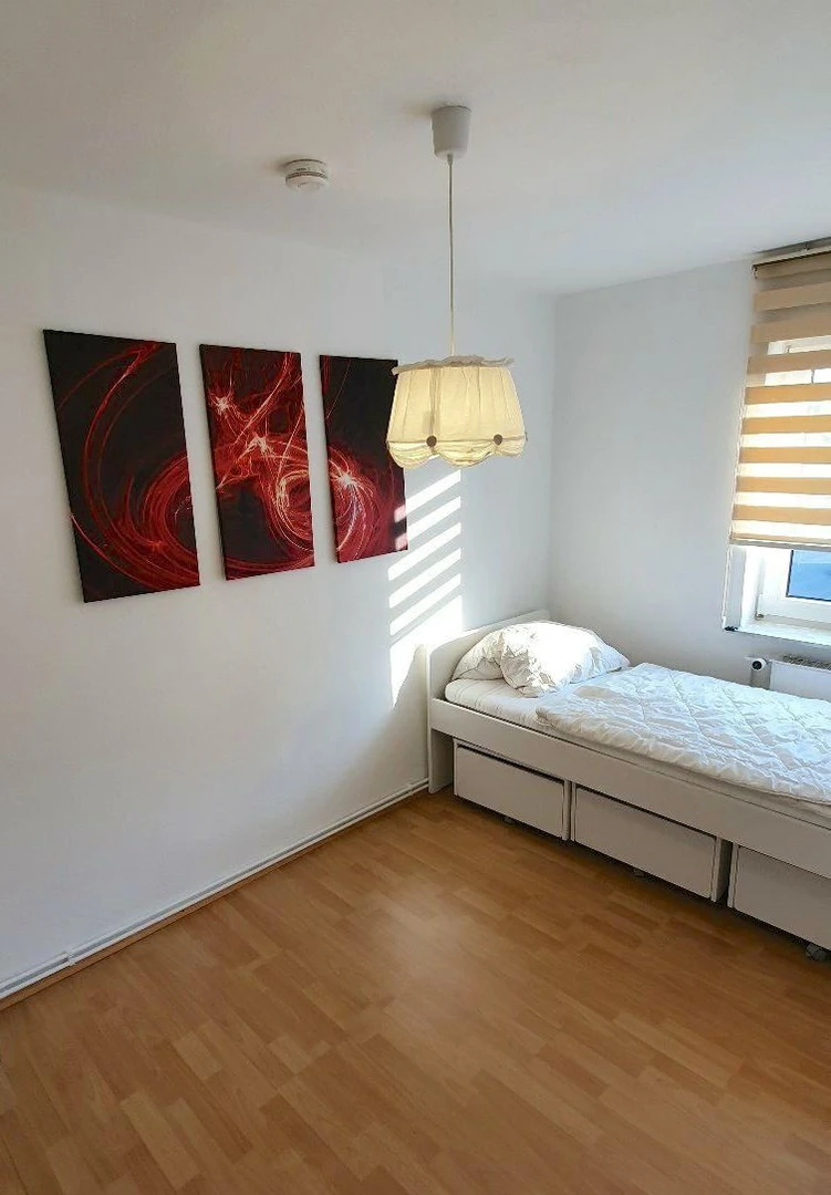 Hannover de çift kişilik yataklı kiralık oda