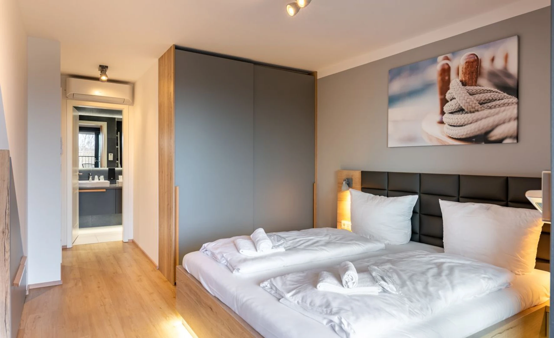Zimmer mit Doppelbett zu vermieten Regensburg