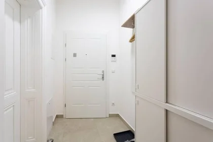 Studio at Deinhardsteingasse, image 27 of 31