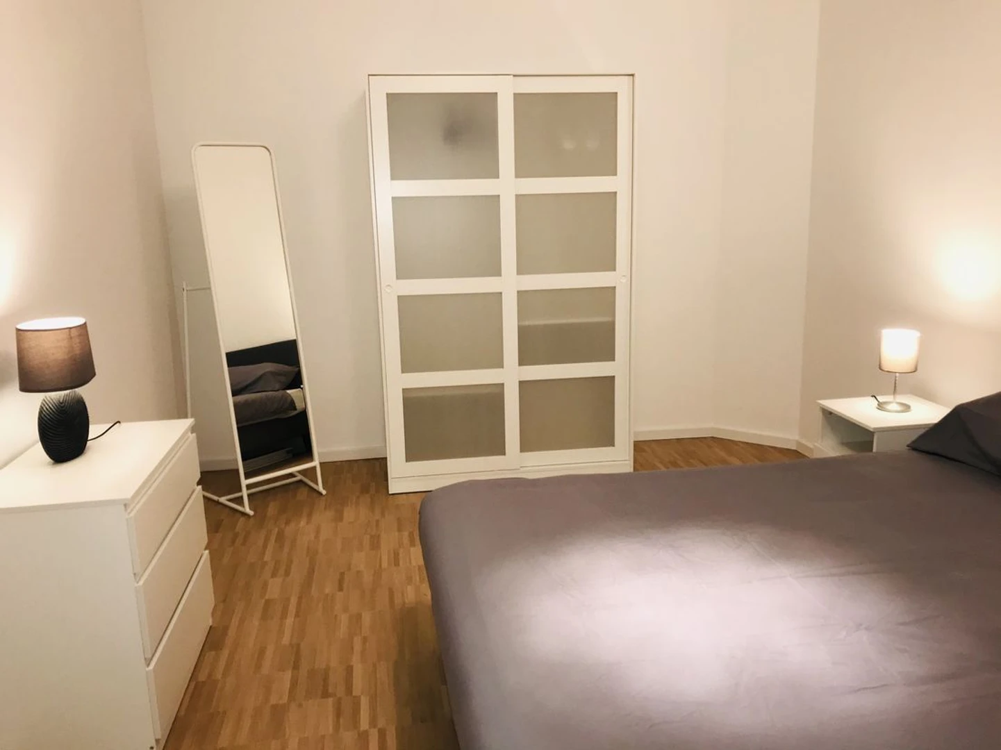 Renting rooms by the month in Offenbach Am Main