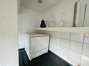 Habitación privada en Friedbergstraße, imagen 24 de 26