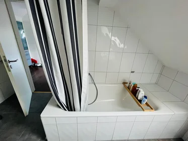 Habitación privada en Friedbergstraße, imagen 25 de 26