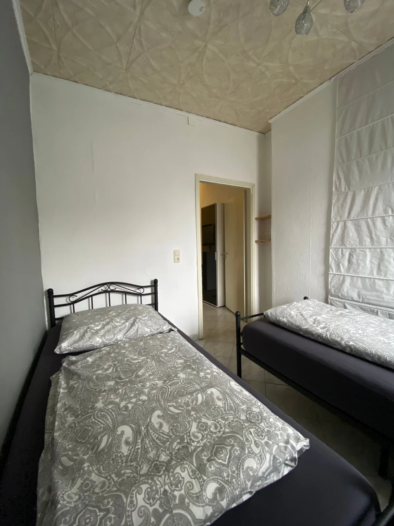 Pokój do wynajęcia z podwójnym łóżkiem w Braunschweig