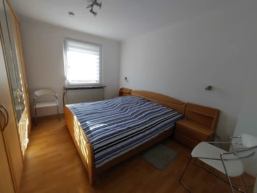 Habitación en alquiler con cama doble Saarbrucken