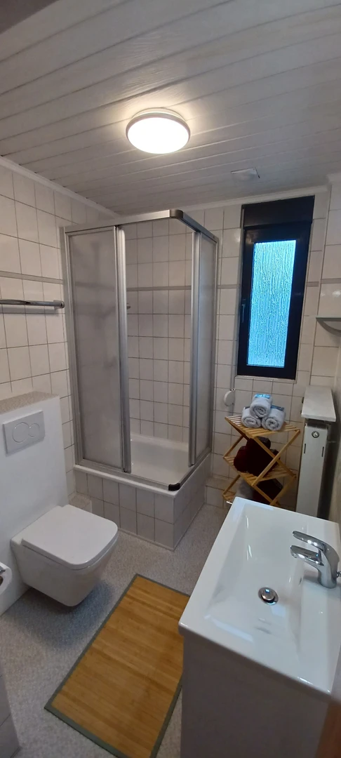 Room for rent with double bed Leverkusen
