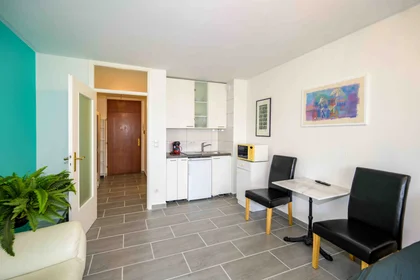 Quarto privado em Peter-Schwingen-Straße, imagem 3 de 13