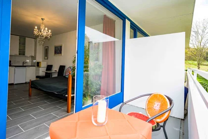 Quarto privado em Peter-Schwingen-Straße, imagem 11 de 13