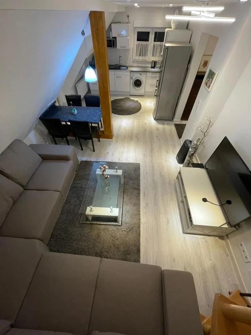 Habitación en apartamento estudiantil en alquiler en , completamente amueblado