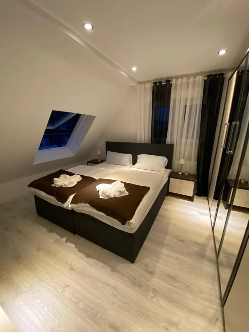 Habitación estudiantil económica con ubicación conveniente en