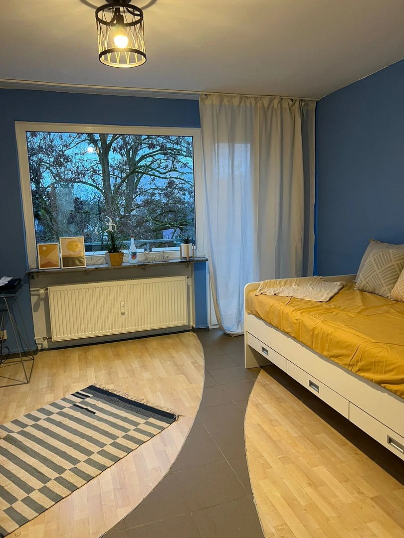 Chambre à louer dans un appartement en colocation à offenbach-am-main