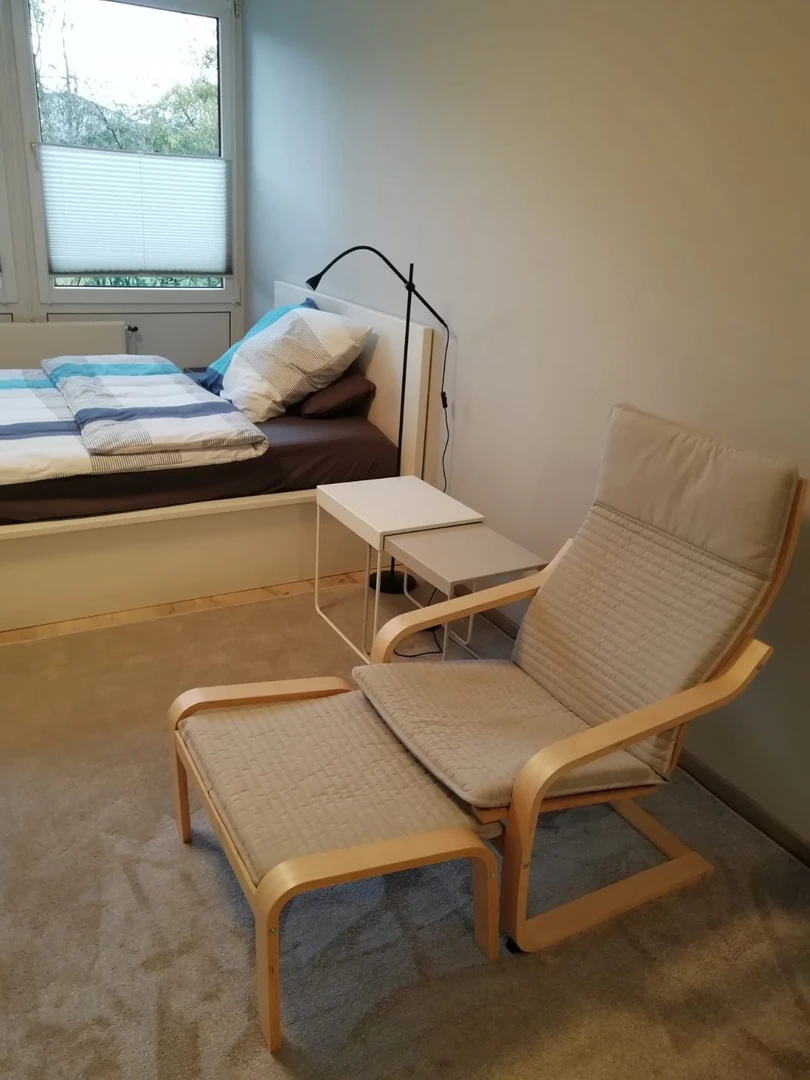 Chambre à louer avec lit double Bonn