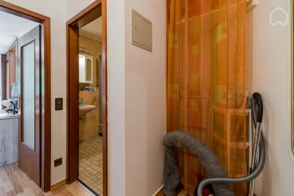 Entire apartment at Eisenzahnstraße, image 26 of 30