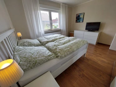 Renting rooms by the month in Leverkusen
