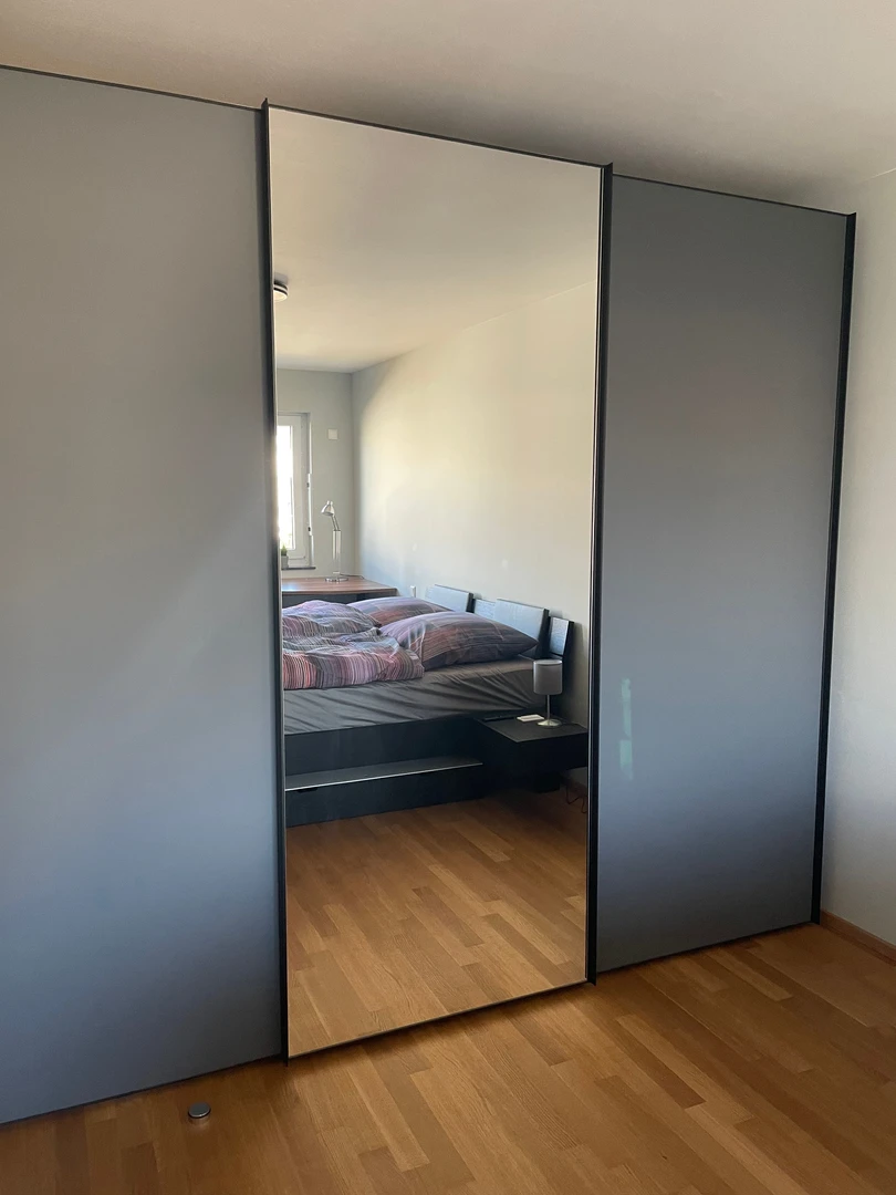 Pokój do wynajęcia z podwójnym łóżkiem w Erlangen