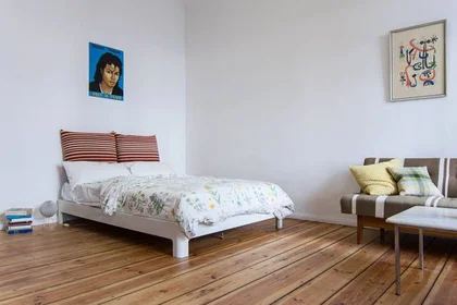 Private room at Bastianstraße, 8, image 1 of 10
