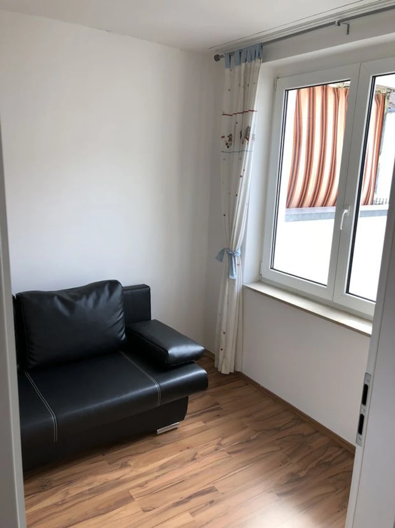 Quarto para alugar num apartamento partilhado em Nuremberga